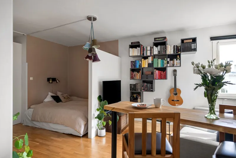 Small Space, Sharp Eye: Choosing Pieces That Pull Double Duty
